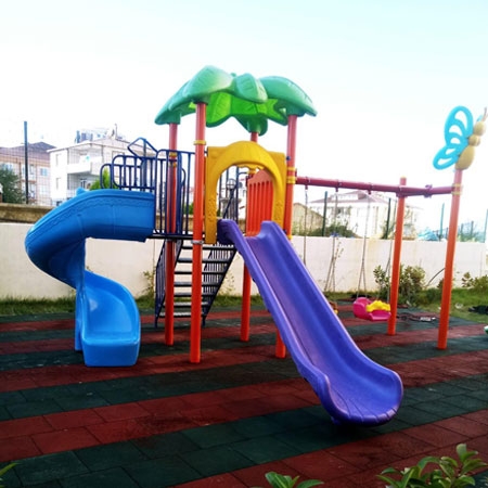 Tek Kule Salıncaklı Oyun Parkı